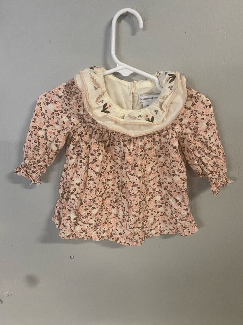 Cupcake & Cashmere Brand Infant girls pink floral cute dress